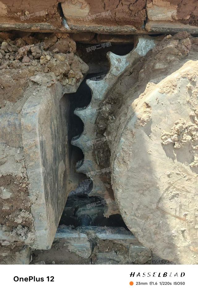 单侧履带整体（整机外观）