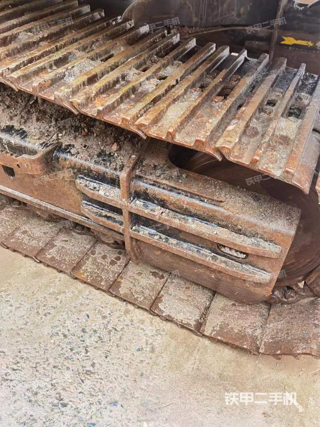 单侧履带整体（整机外观）