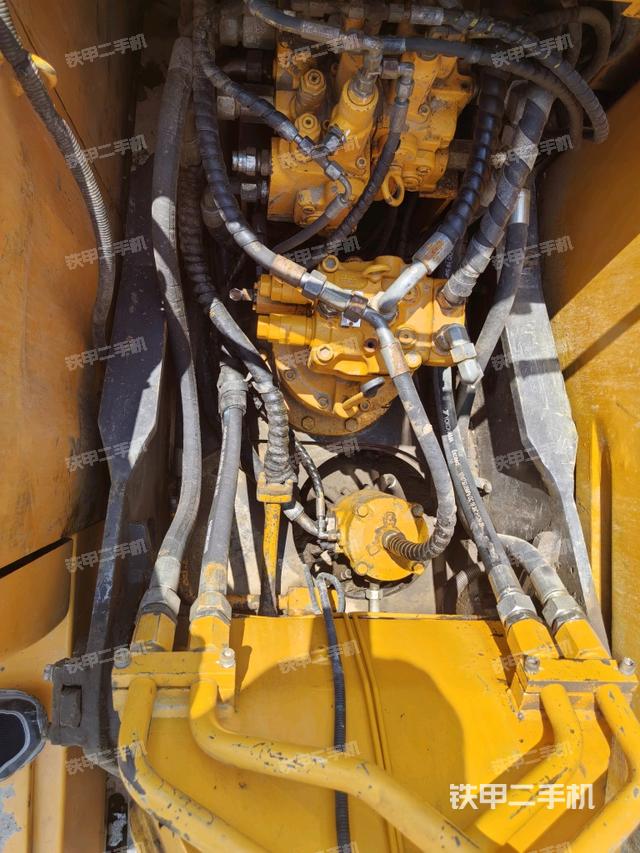 回轉(zhuǎn)馬達(dá)（上車部件）