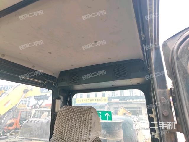 頂棚整體(駕駛室部分) 頂棚整體(駕駛室部分)
