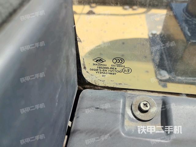 后窗玻璃角標(biāo)（駕駛室部分）