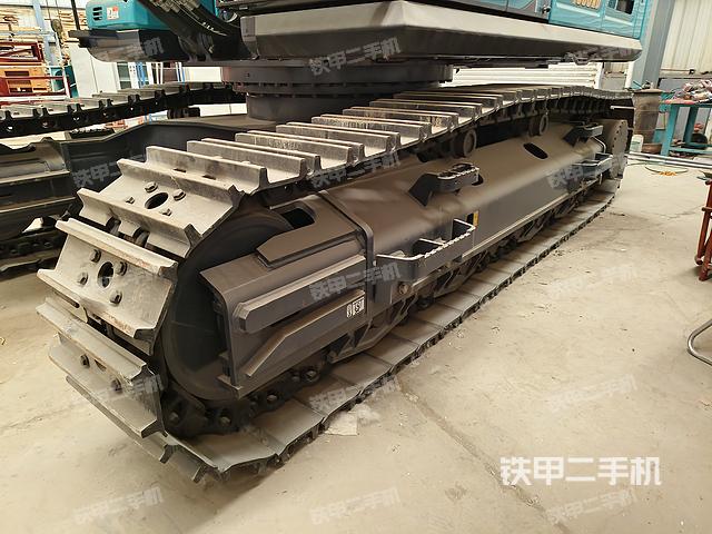 单侧履带整体（整机外观）