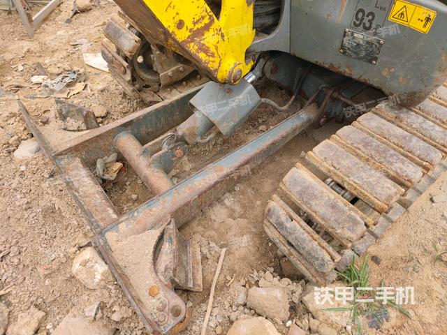 轉(zhuǎn)盤(pán)和下車(chē)架正前（工作和回轉(zhuǎn)裝置）