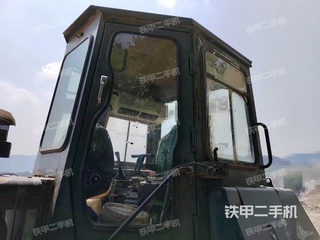 整机左侧（设备外观及核心部件）