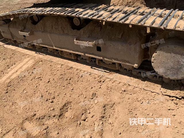 右側(cè)履帶整體（行走機(jī)構(gòu)）