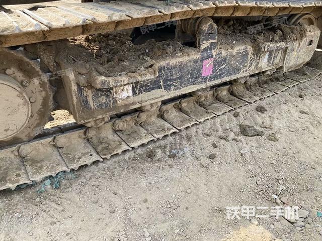 右側(cè)履帶整體?（行走機構(gòu)）