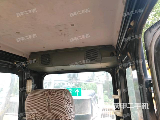 頂棚整體(駕駛室部分) 頂棚整體(駕駛室部分)