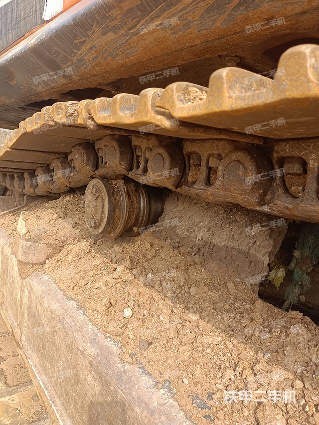 单侧履带整体（整机外观）