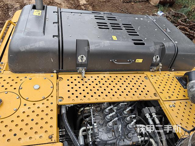 驾驶室顶部（整机外观）