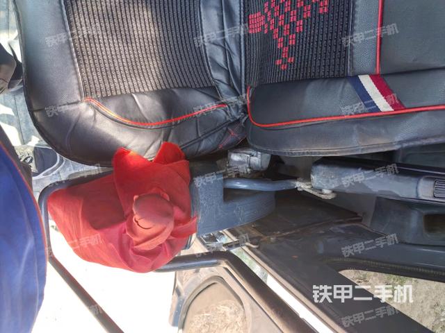 座椅左側(cè)控制臺(tái)/音響/含左手柄（駕駛室部分）