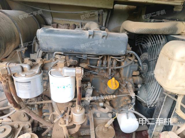 發(fā)動(dòng)機(jī)室（上車部件）