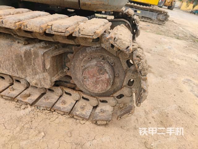 右驅(qū)動(dòng)輪（行走機(jī)構(gòu)）