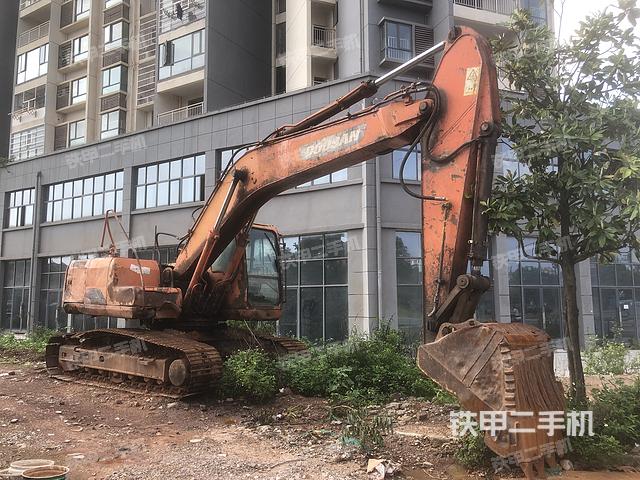 斗山DH215-7挖掘机