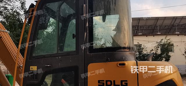 驾驶室整体（整机外观）