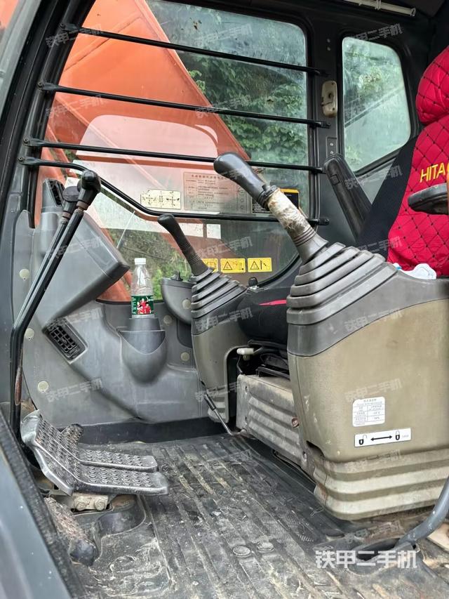 驾驶室整体（整机外观）