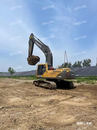 哈尔滨沃尔沃EC290BLC挖掘机实拍图片