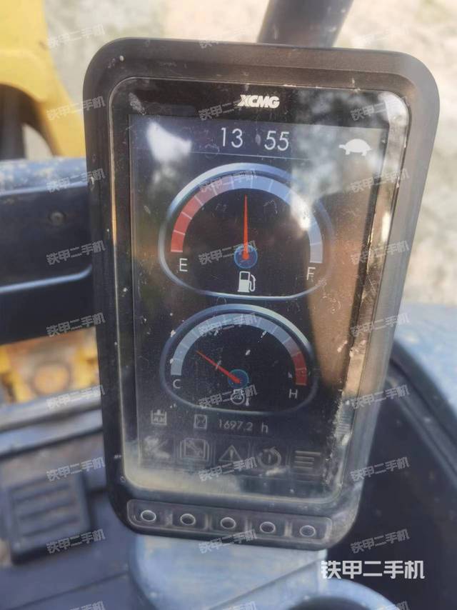 驾驶室顶部（整机外观）