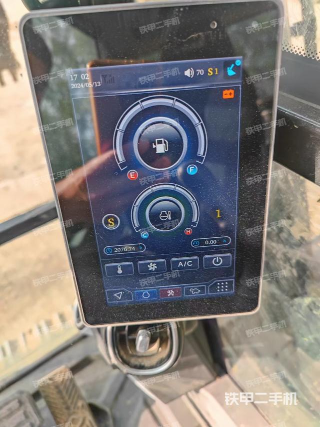 驾驶室整体（整机外观）