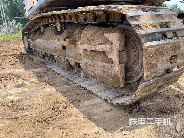 左驅(qū)動(dòng)輪（行走機(jī)構(gòu)）