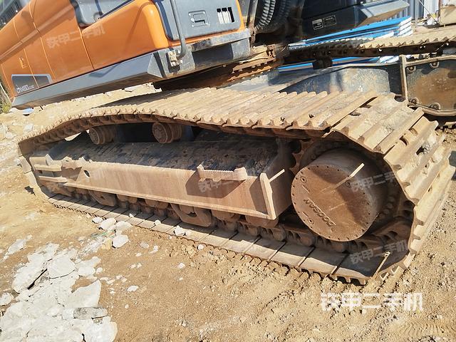 单侧履带整体（整机外观）