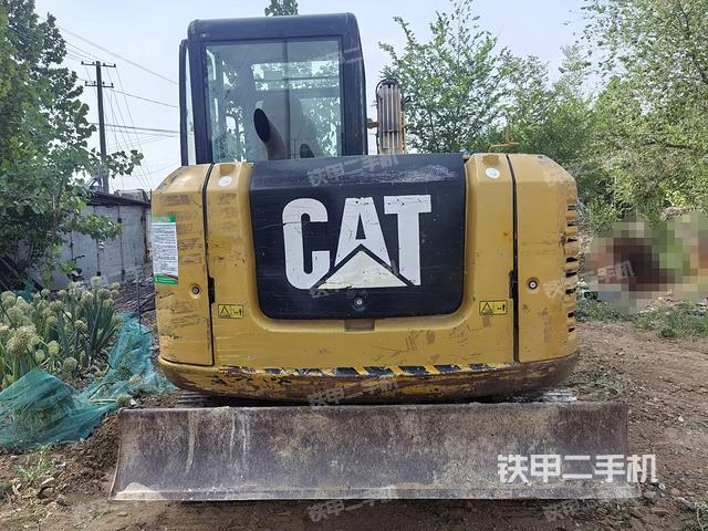 驾驶室顶部（整机外观）