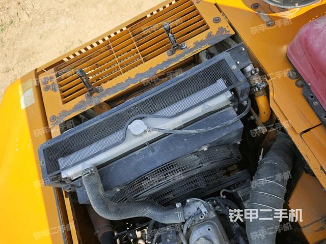 水箱+風(fēng)扇特寫(上車部件) 水箱+風(fēng)扇特寫(上車部件)
