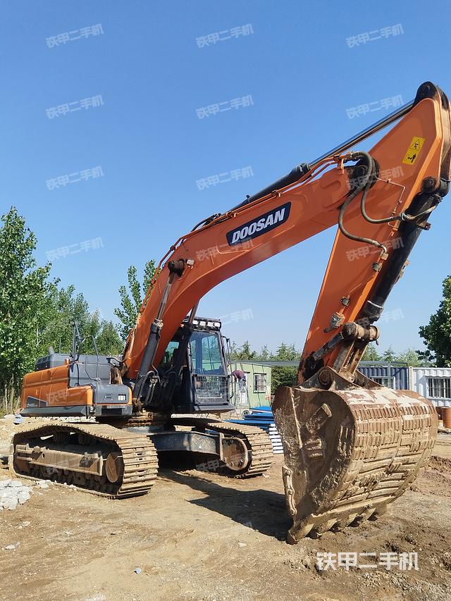 斗山DX380LC-9C挖掘机