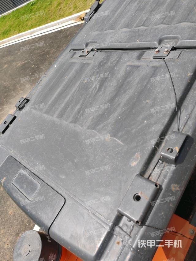 駕駛室頂部俯視(上車部件) 駕駛室頂部俯視(上車部件)