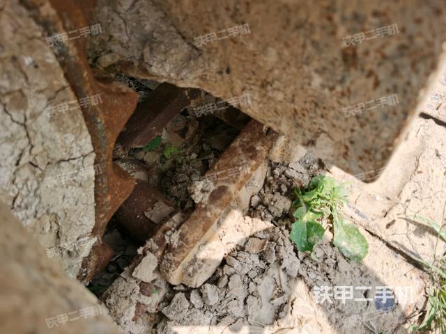 右側(cè)行走馬達(dá)蓋板（行走機(jī)構(gòu)）