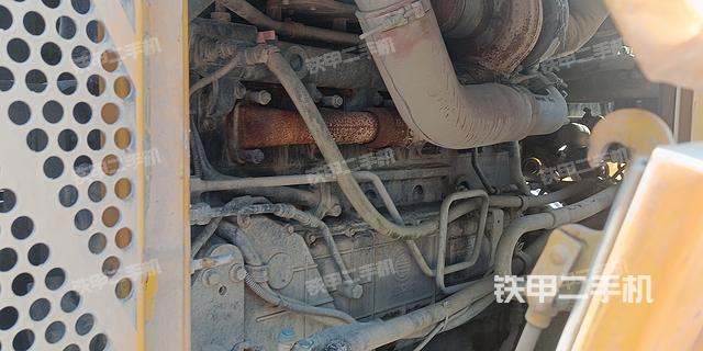 发动机右侧（整机外观及大件）