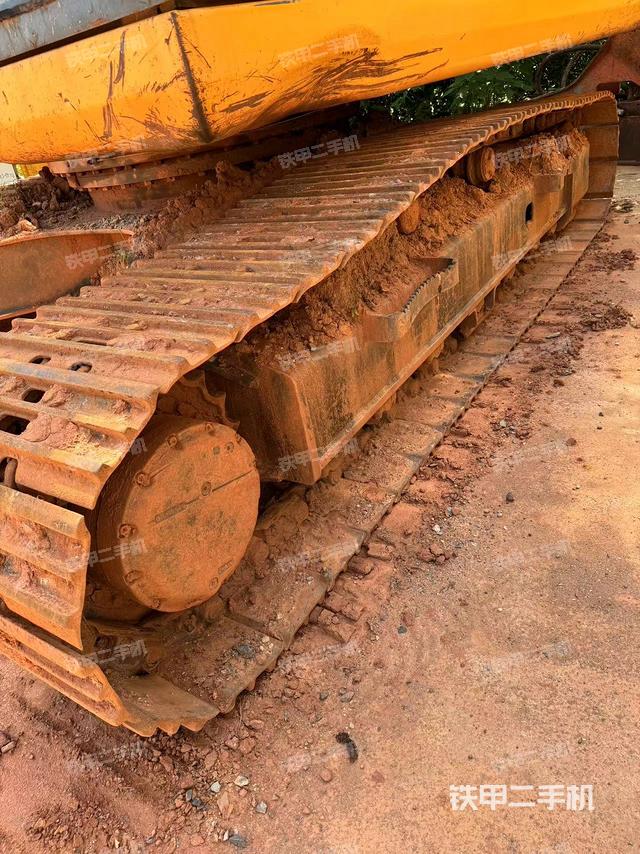 单侧履带整体（整机外观）