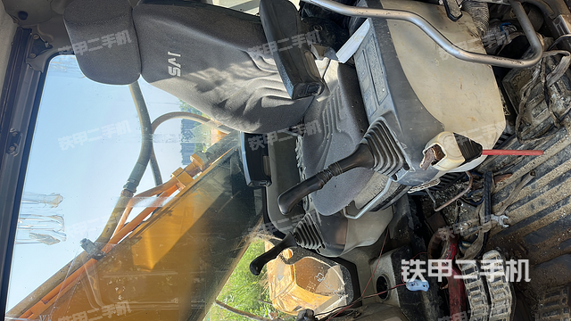 驾驶室整体（整机外观）