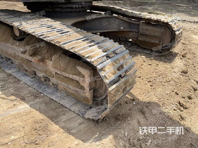 右側(cè)履帶整體（行走機(jī)構(gòu)）