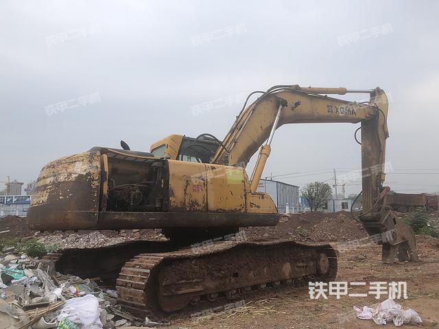 驾驶室顶部（整机外观）