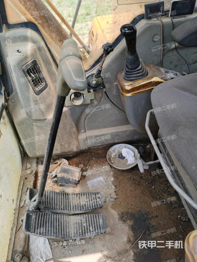 右側(cè)玻璃角標(biāo)（駕駛室部分）