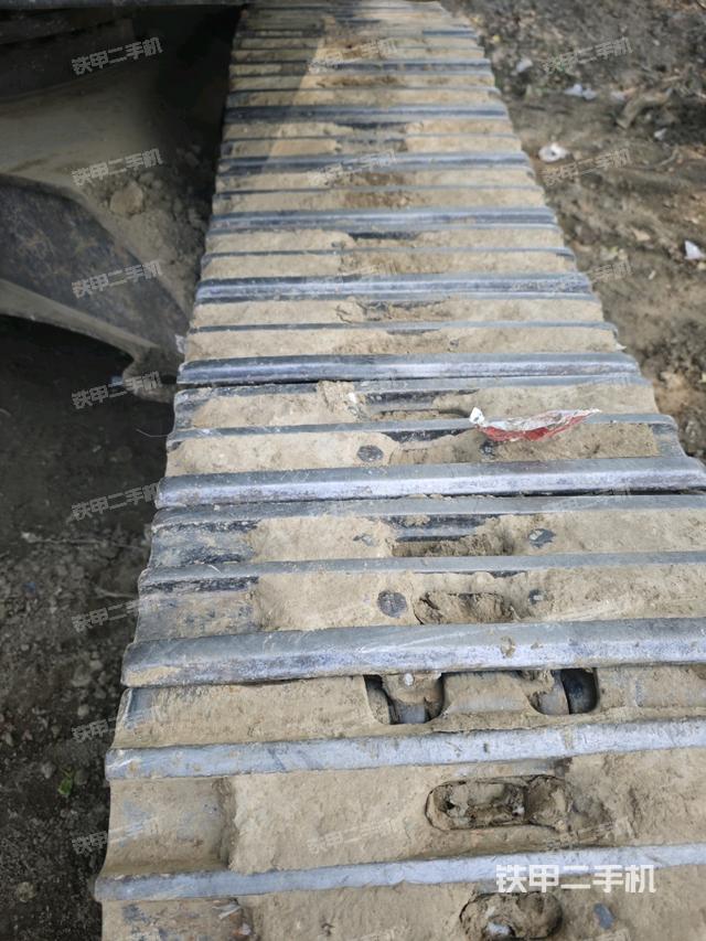 左側(cè)履帶整體?（行走機(jī)構(gòu)）