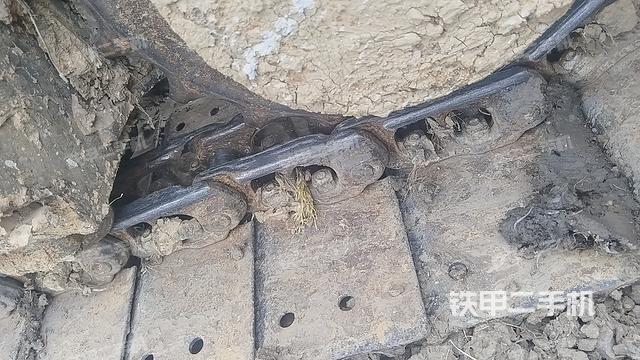 单侧履带整体（整机外观）