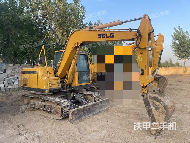 驾驶室整体（整机外观）