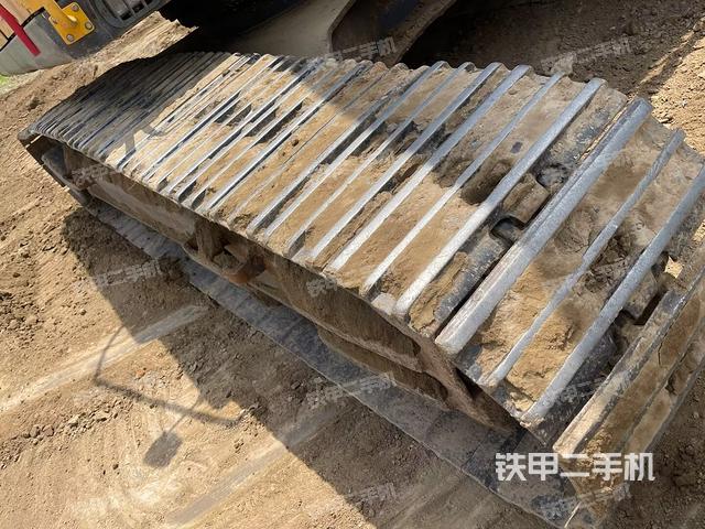 右驅(qū)動(dòng)輪（行走機(jī)構(gòu)）