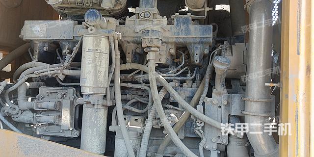 发动机左侧（整机外观及大件）