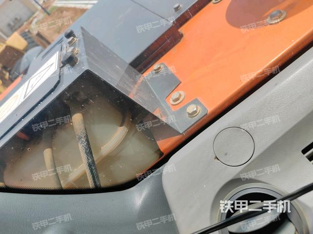 后窗玻璃角標(biāo)(駕駛室部分) 后窗玻璃角標(biāo)(駕駛室部分)