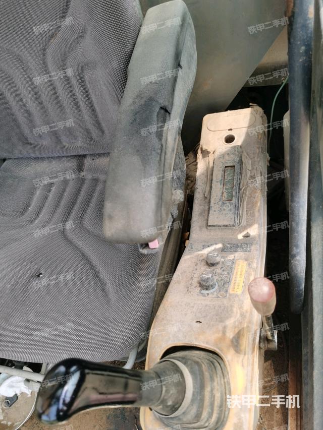 駕駛室左前45度（駕駛室部分）