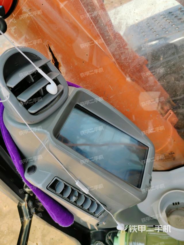 顯示屏?(駕駛室部分) 顯示屏?(駕駛室部分)