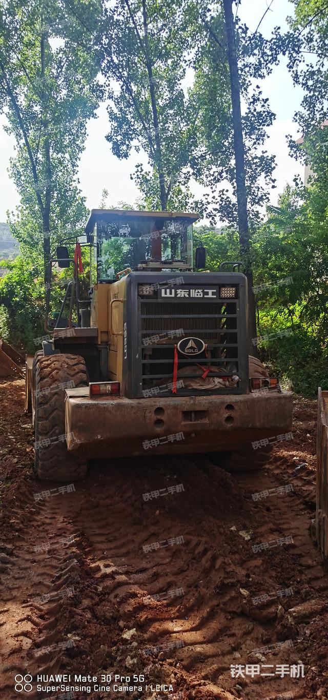 发动机右侧（整机外观及大件）