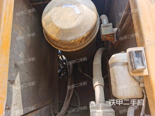 液壓泵斜45?左（大件艙室）