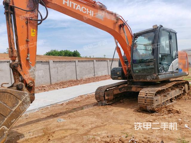 右前45(整機(jī)外觀) 右前45(整機(jī)外觀)