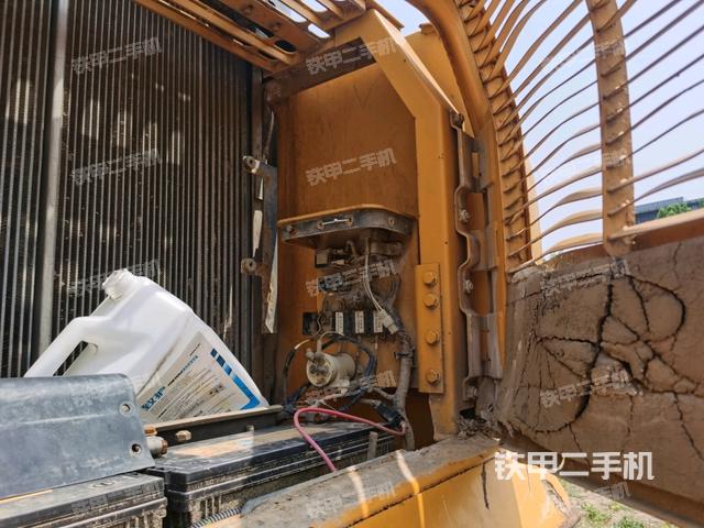 散熱器正面（大件艙室）