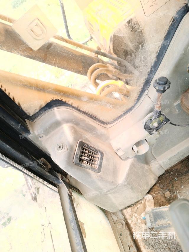 座椅左側(cè)控制臺(tái)/音響/含左手柄（駕駛室部分）