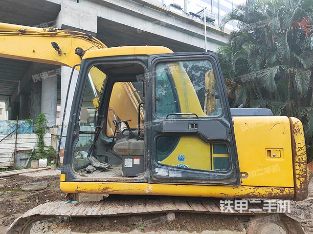 驾驶室整体（整机外观）