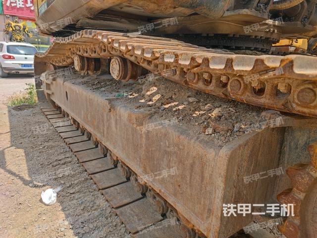 左側(cè)履帶整體?(行走機(jī)構(gòu)) 左側(cè)履帶整體?(行走機(jī)構(gòu))
